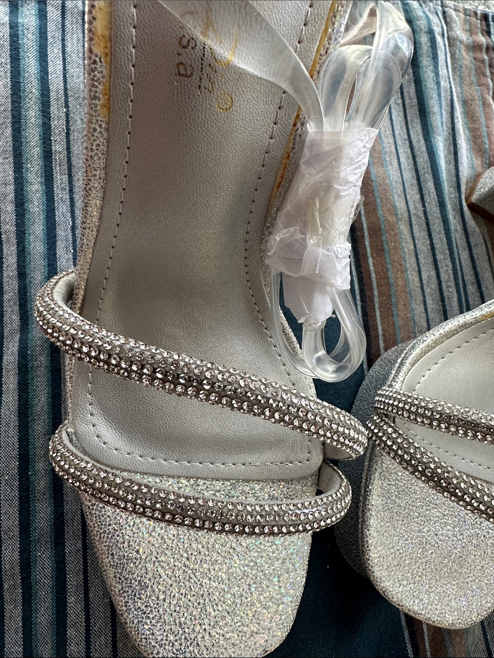👡 Silver Rhinestone Platform Sandals - Picture 3 of 11